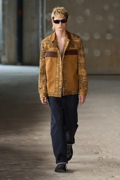Look 51